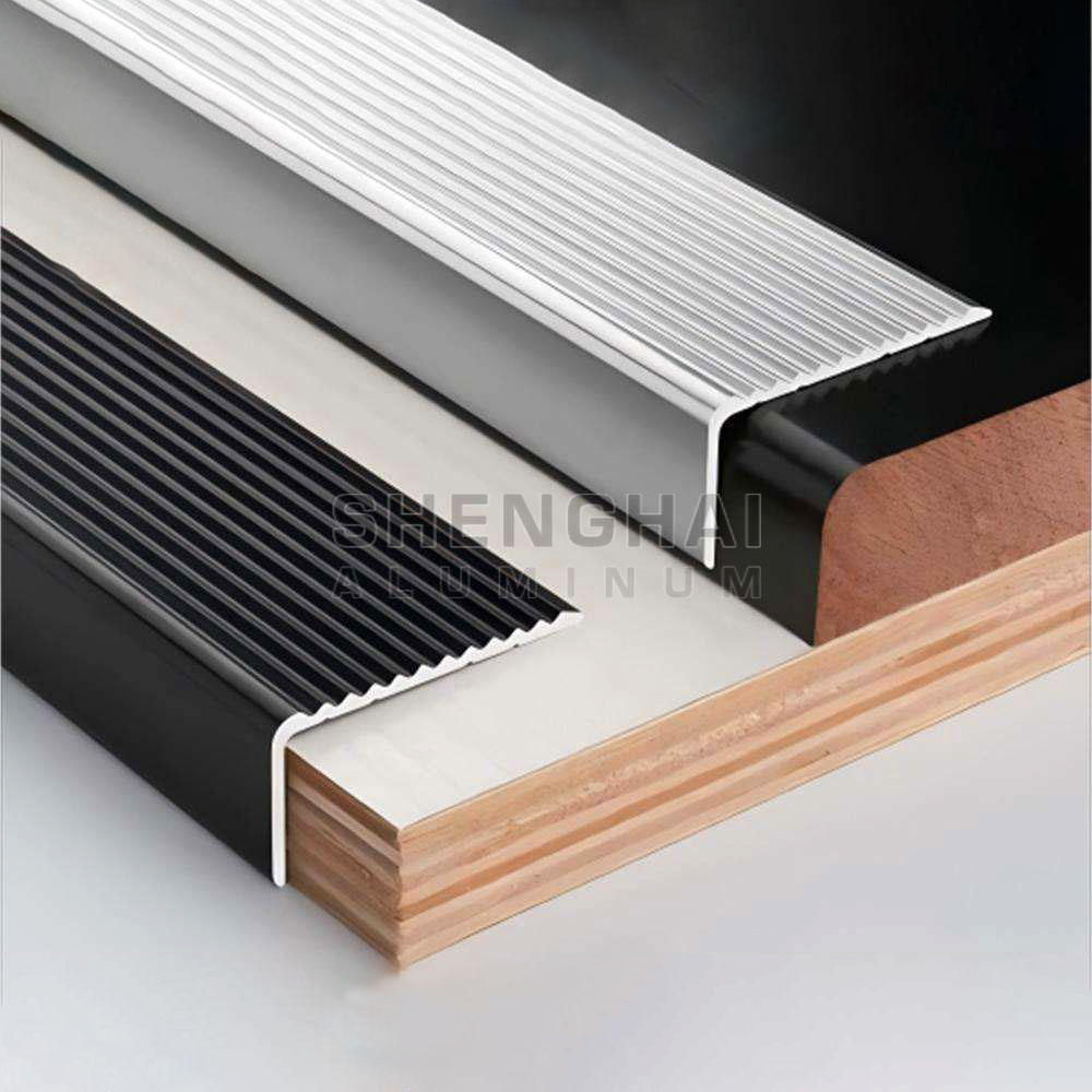 Tira de moldura de aluminio en forma de L